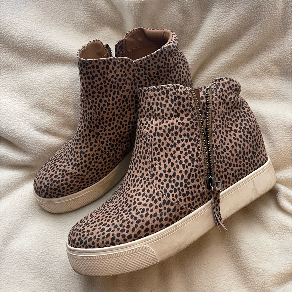 Brown Booties with Zipper